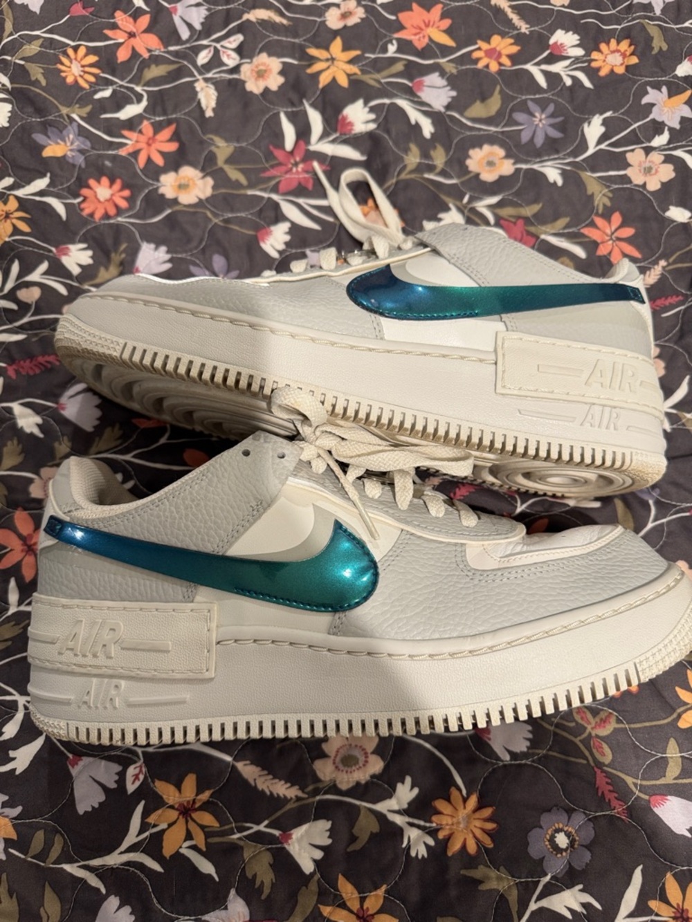Nike Air Force 1 Low White with Iridescent Teal Swoosh - Picture 2 of 7